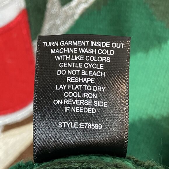 Blizzard Bay Ugly Christmas Sweater Men XL Camo Santa's Drinking Squad Brewdolph - Picture 6 of 7